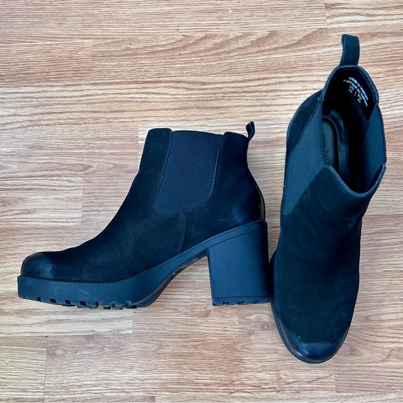 Little Burgundy - Chelsea Bloc Heels Boots - Picture 3 of 7